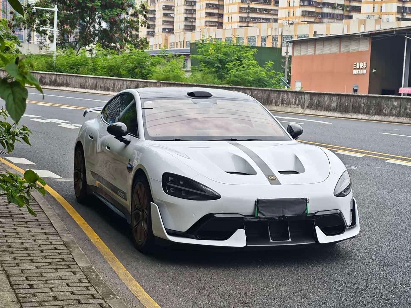 2025 Xiaomi Auto Xiaomi SU7 Ultra Green, 9,000 km, China export – photo 3
