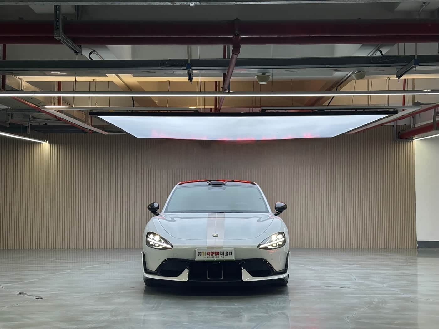 2025 Xiaomi Auto Xiaomi SU7 Ultra White, 2,000 km, China export – photo 2