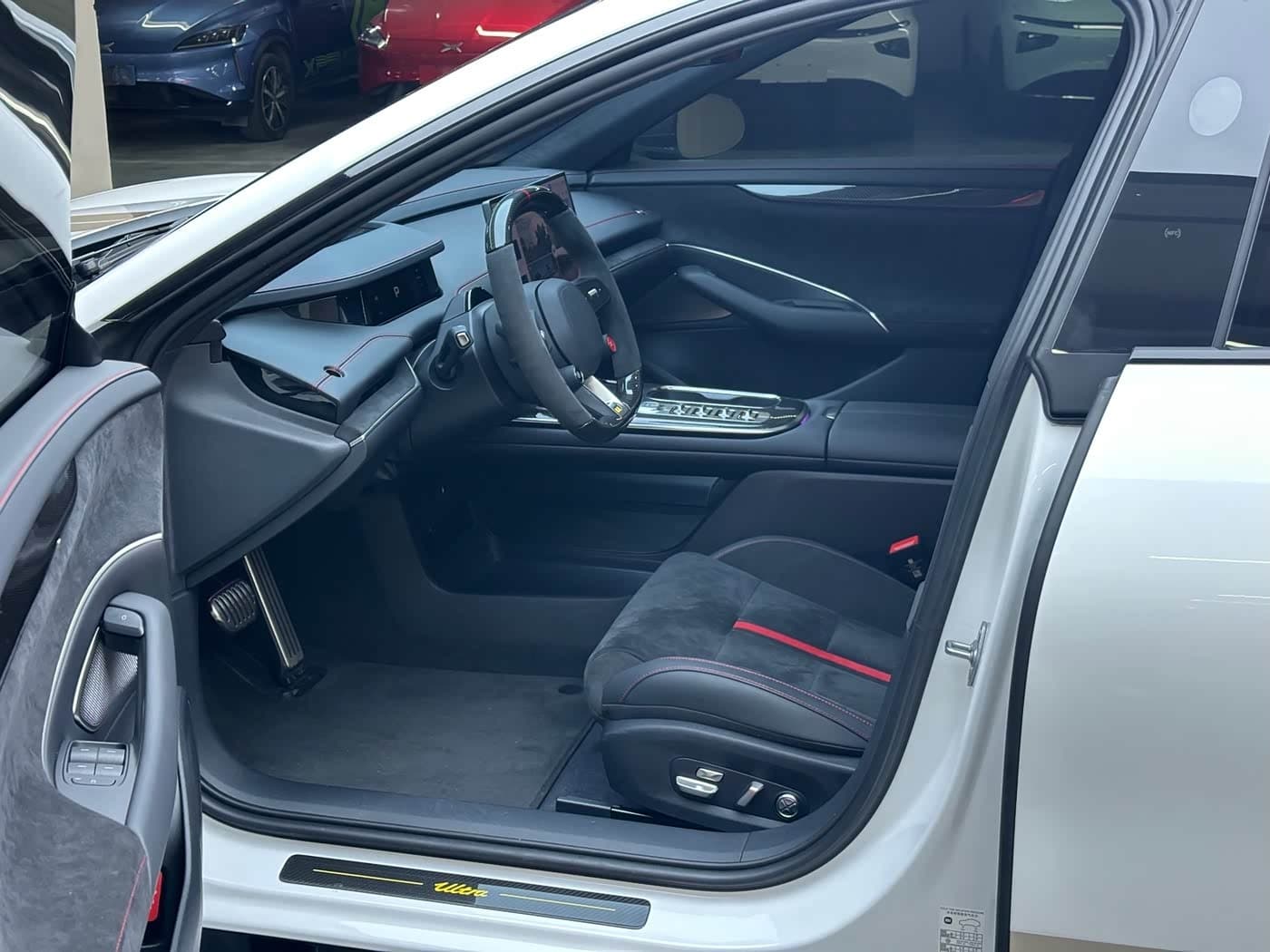 2025 Xiaomi Auto Xiaomi SU7 Ultra White, 2,000 km, China export – photo 6