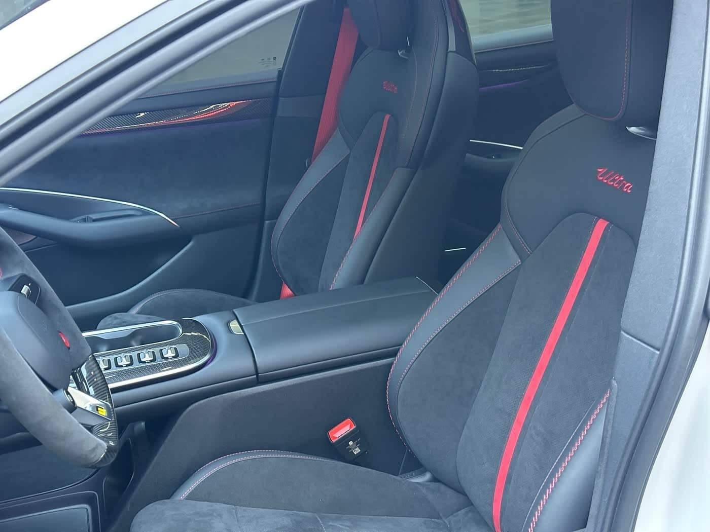 2025 Xiaomi Auto Xiaomi SU7 Ultra White, 2,000 km, China export – photo 7