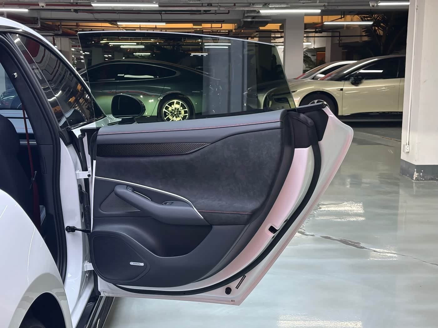 2025 Xiaomi Auto Xiaomi SU7 Ultra White, 2,000 km, China export – photo 13