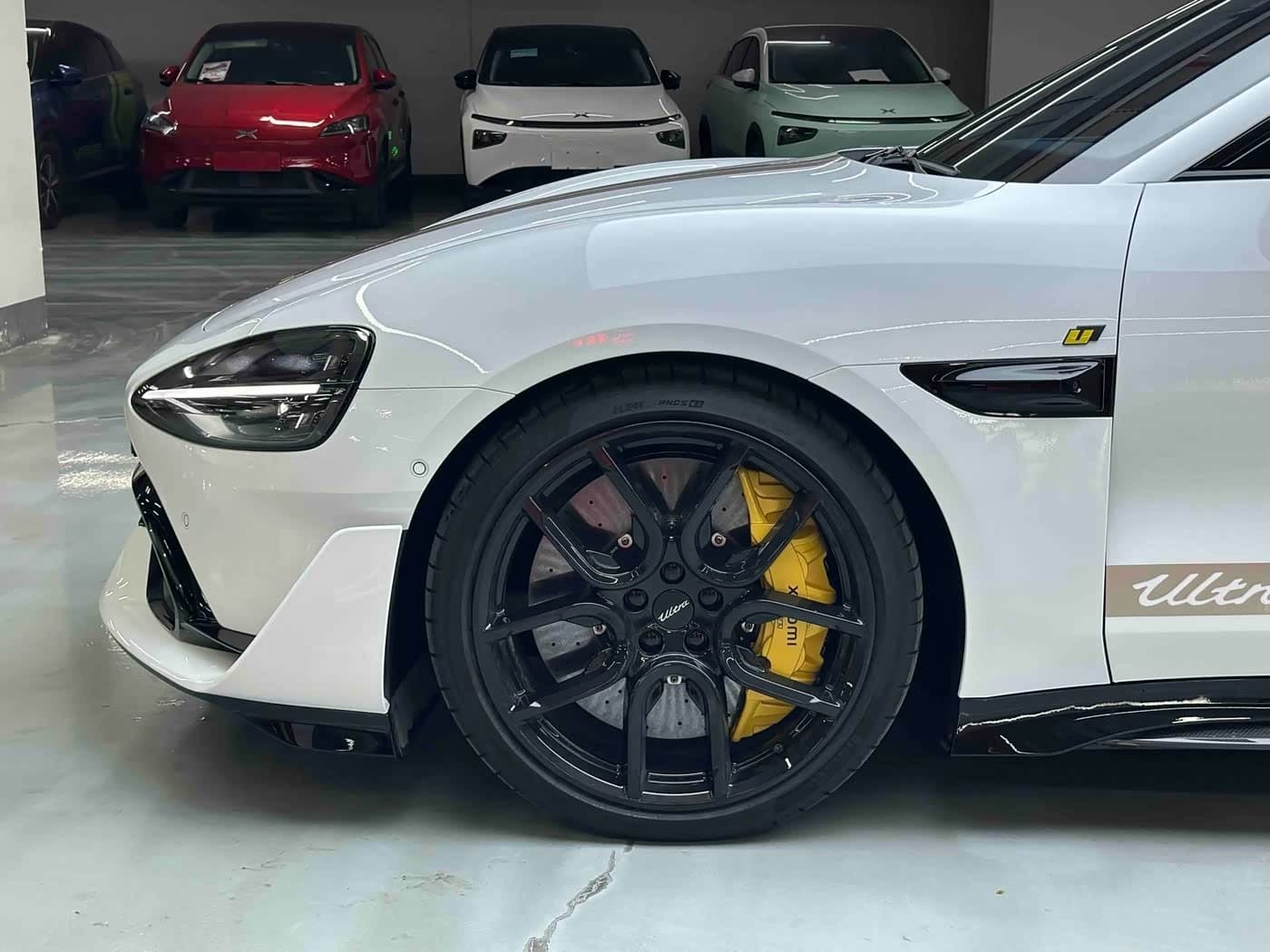 2025 Xiaomi Auto Xiaomi SU7 Ultra White, 2,000 km, China export – photo 20