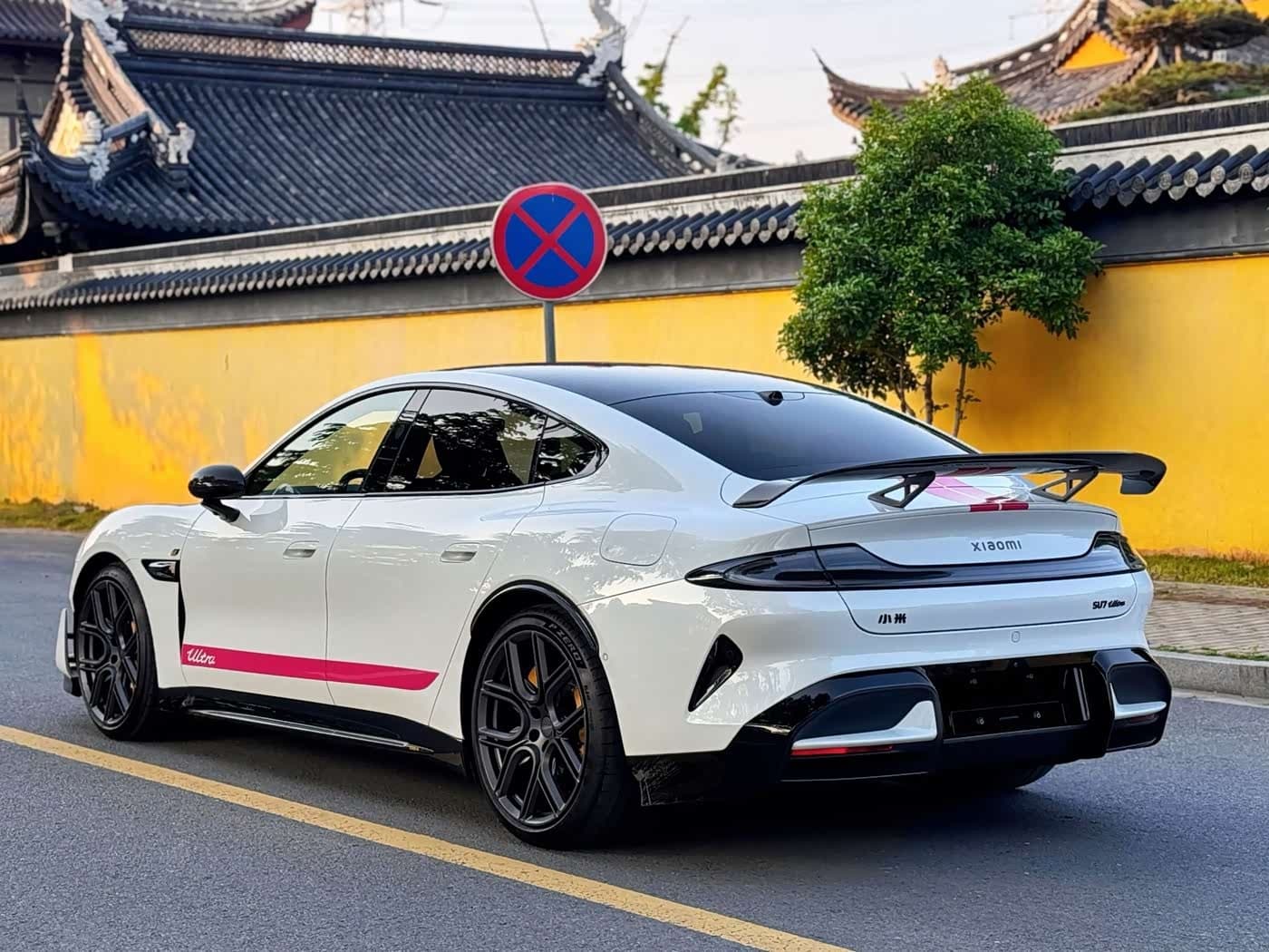 2025 Xiaomi Auto Xiaomi SU7 Ultra White, 5,000 km, China export – photo 10
