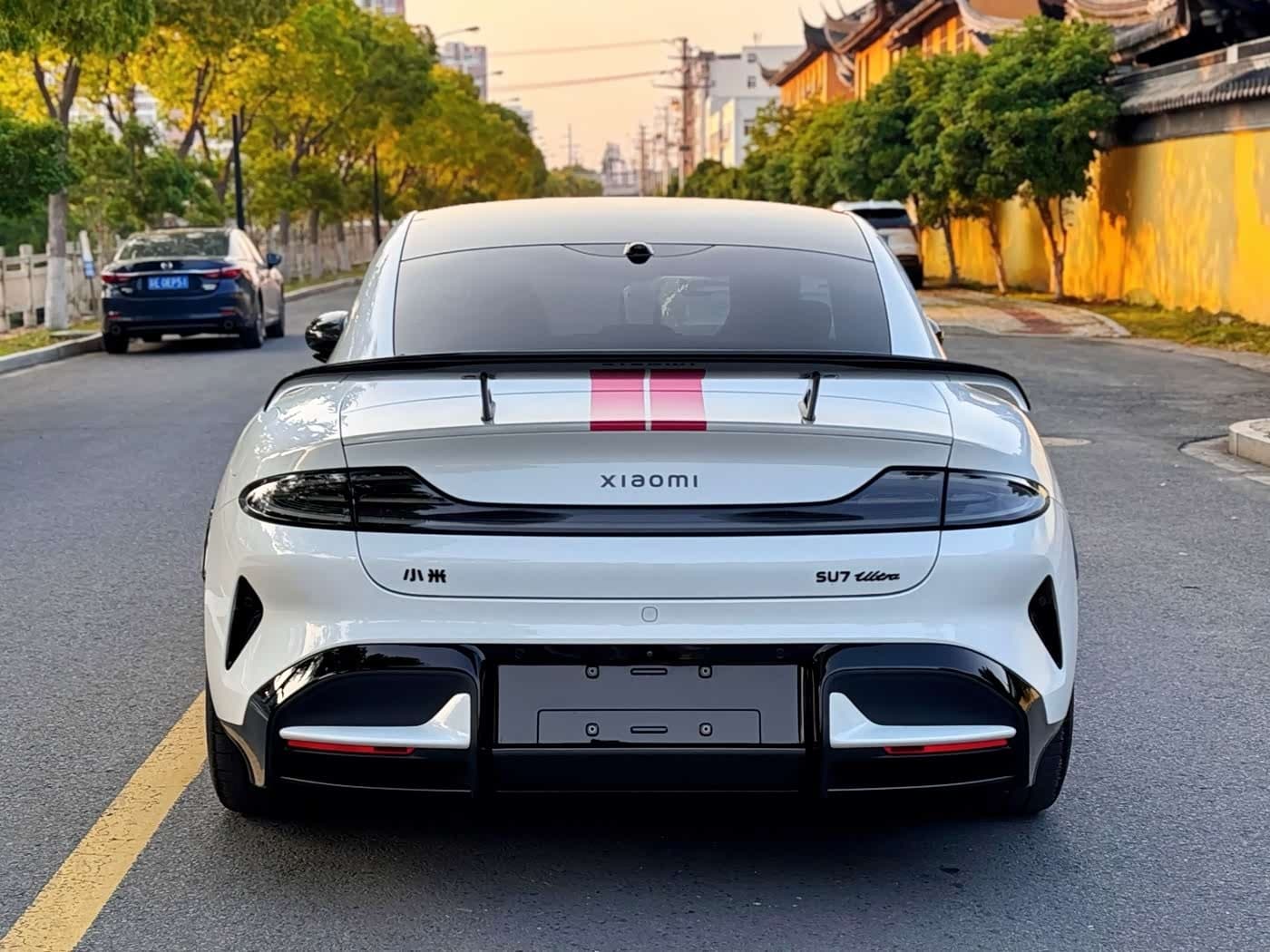 2025 Xiaomi Auto Xiaomi SU7 Ultra White, 5,000 km, China export – photo 9