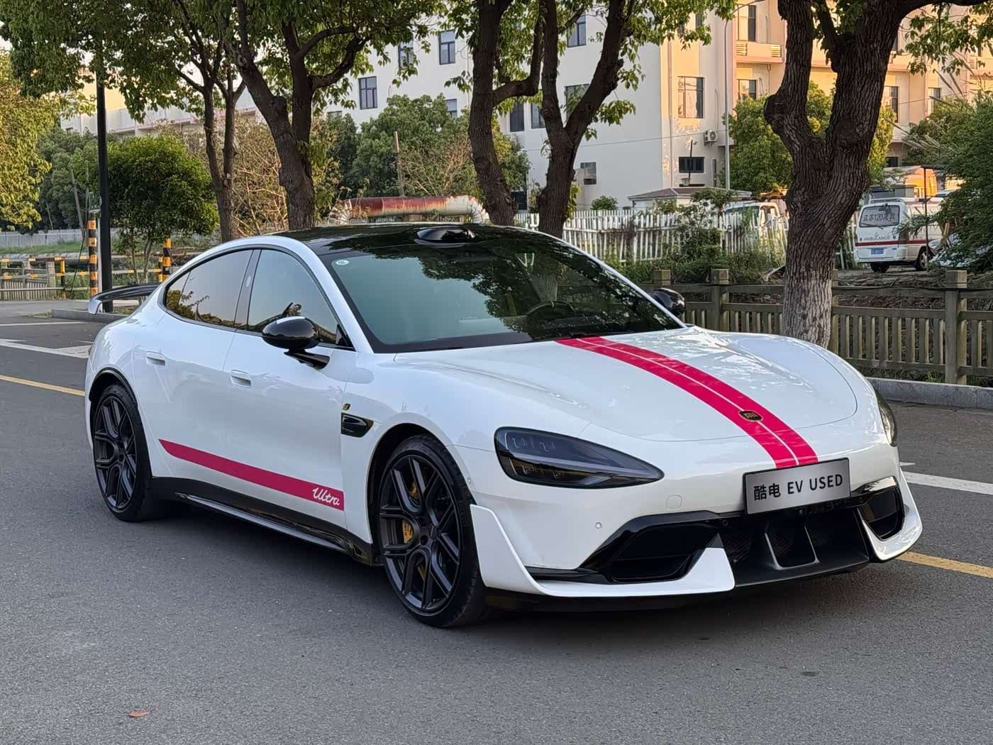 2025 Xiaomi Auto Xiaomi SU7 Ultra White, 5,000 km, China export – photo 3