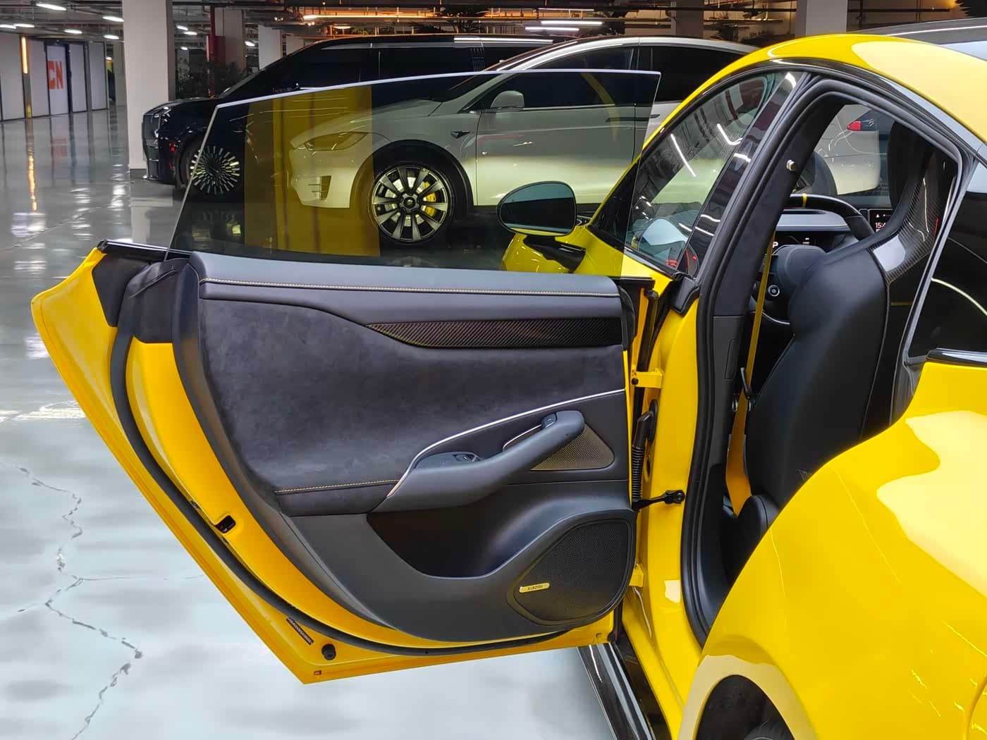 2025 Xiaomi Auto Xiaomi SU7 Ultra Yellow, 12,000 km, China export – photo 7