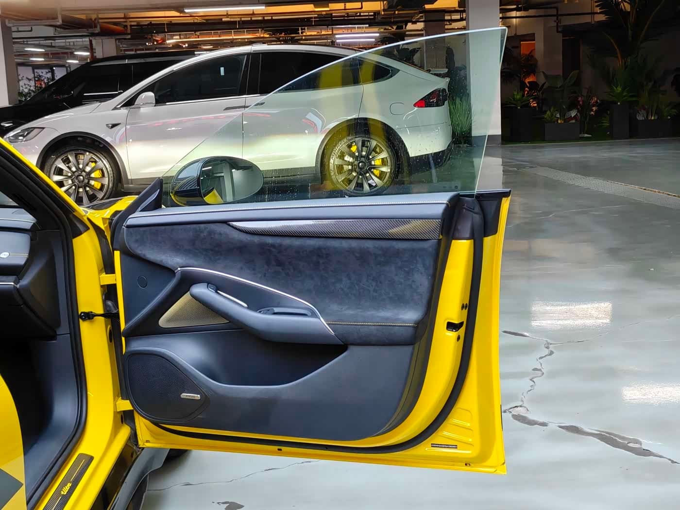2025 Xiaomi Auto Xiaomi SU7 Ultra Yellow, 12,000 km, China export – photo 15