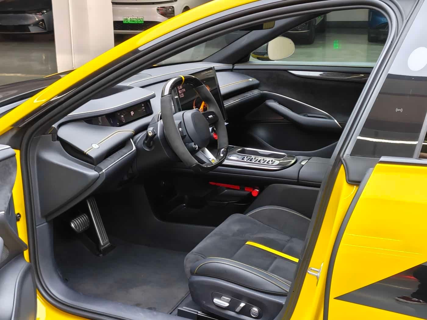 2025 Xiaomi Auto Xiaomi SU7 Ultra Yellow, 12,000 km, China export – photo 6