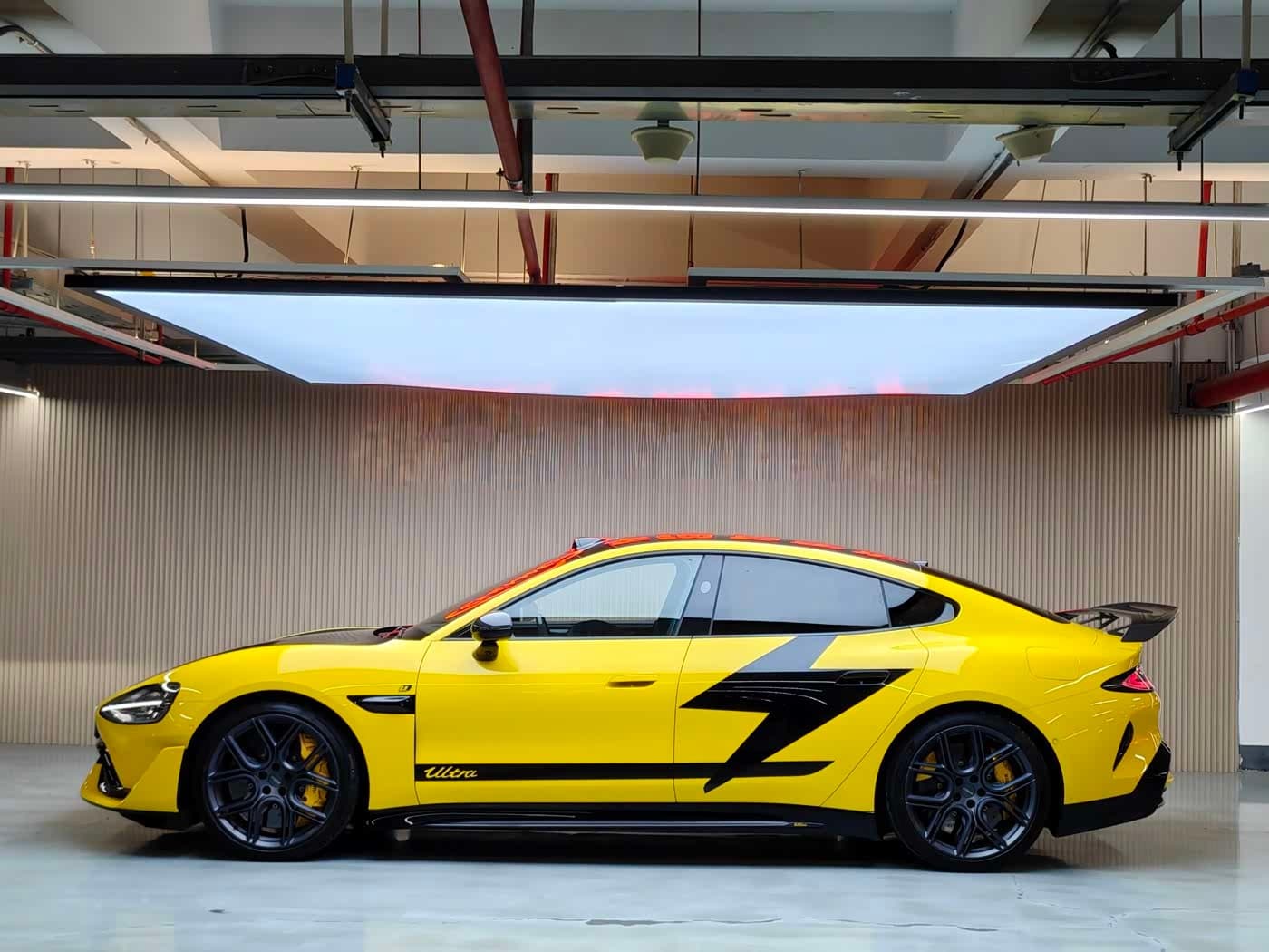 2025 Xiaomi Auto Xiaomi SU7 Ultra Yellow, 12,000 km, China export – photo 4