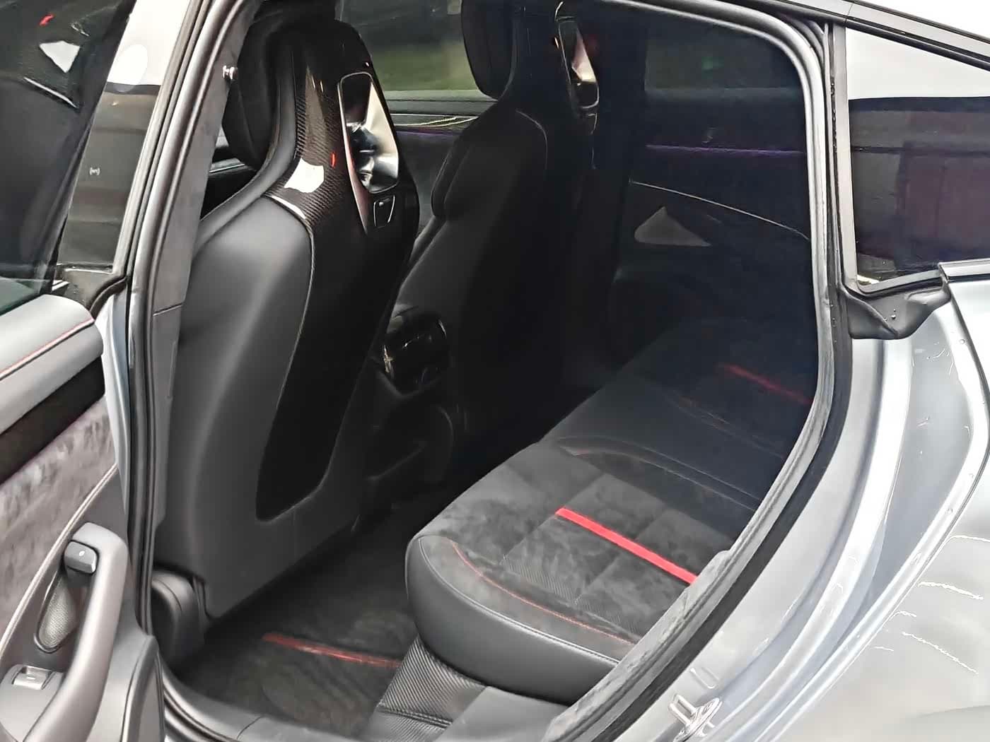 2025 Xiaomi Auto Xiaomi SU7 Ultra 银灰色, 3,900 km, China export – photo 9