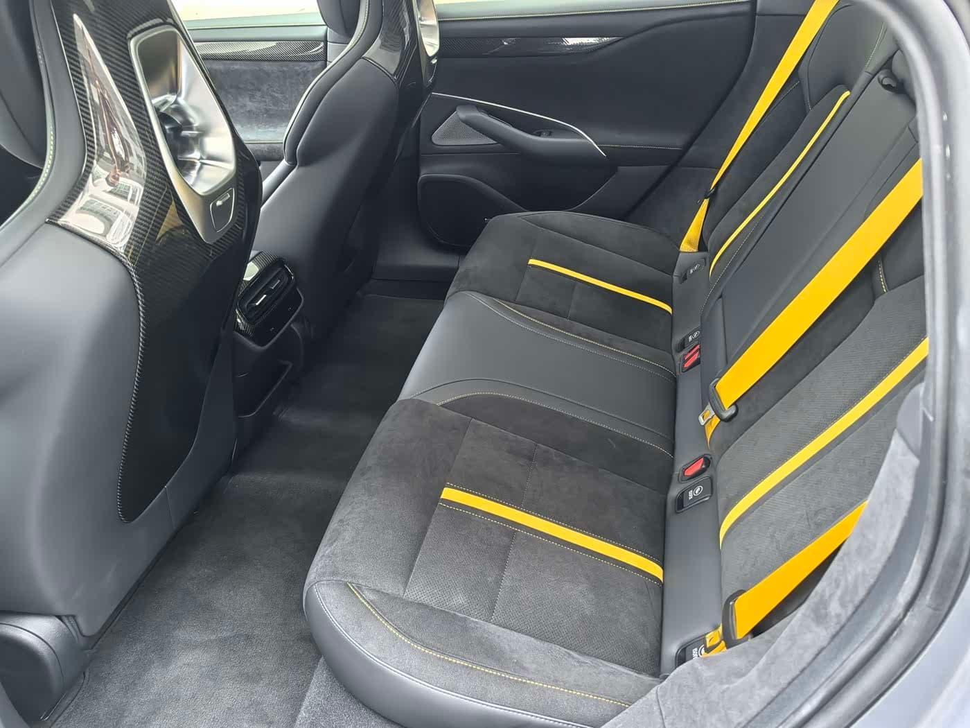 2025 Xiaomi Auto Xiaomi SU7 Ultra 银灰色, 13,000 km, China export – photo 8