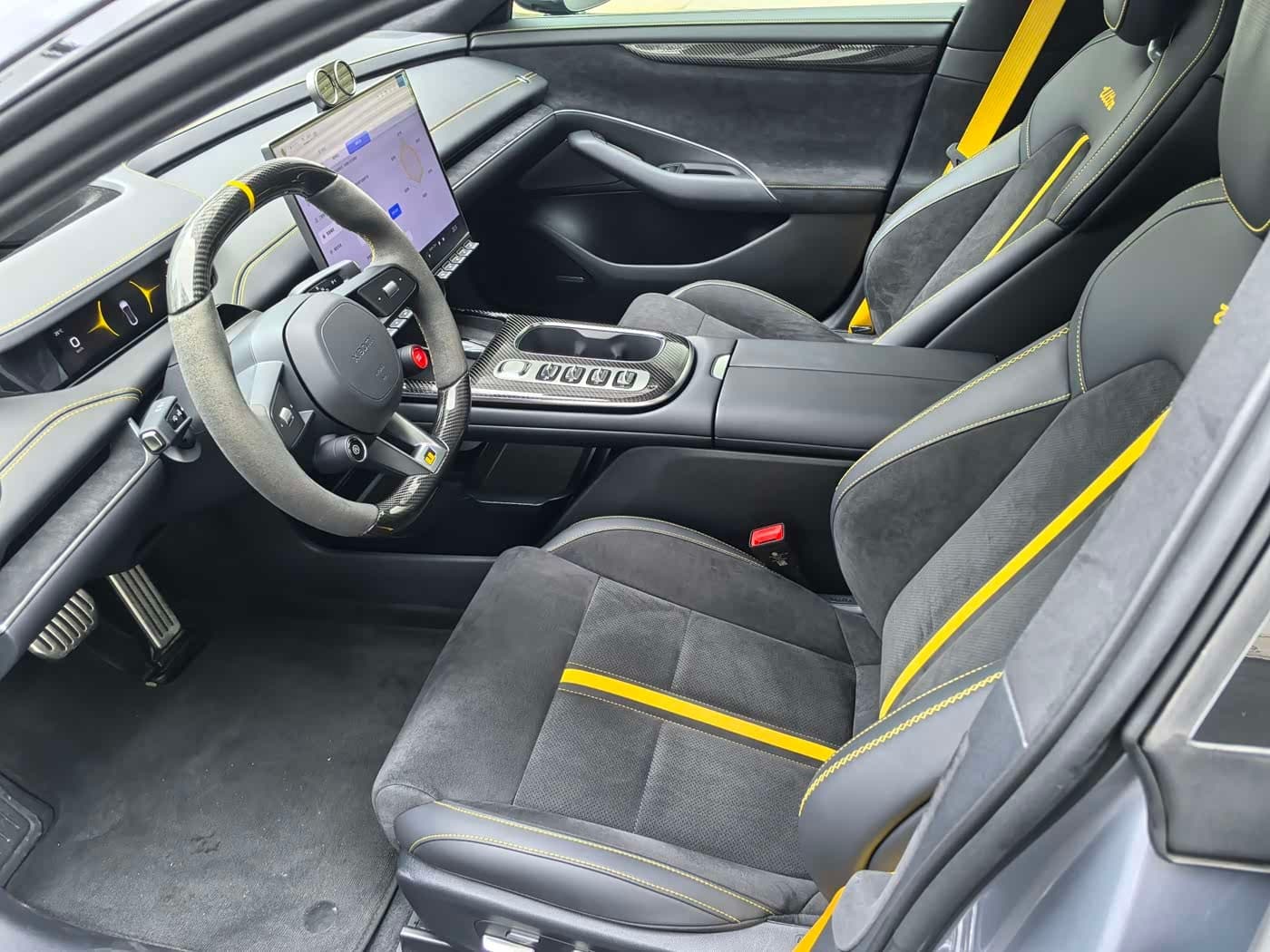 2025 Xiaomi Auto Xiaomi SU7 Ultra 银灰色, 13,000 km, China export – photo 7