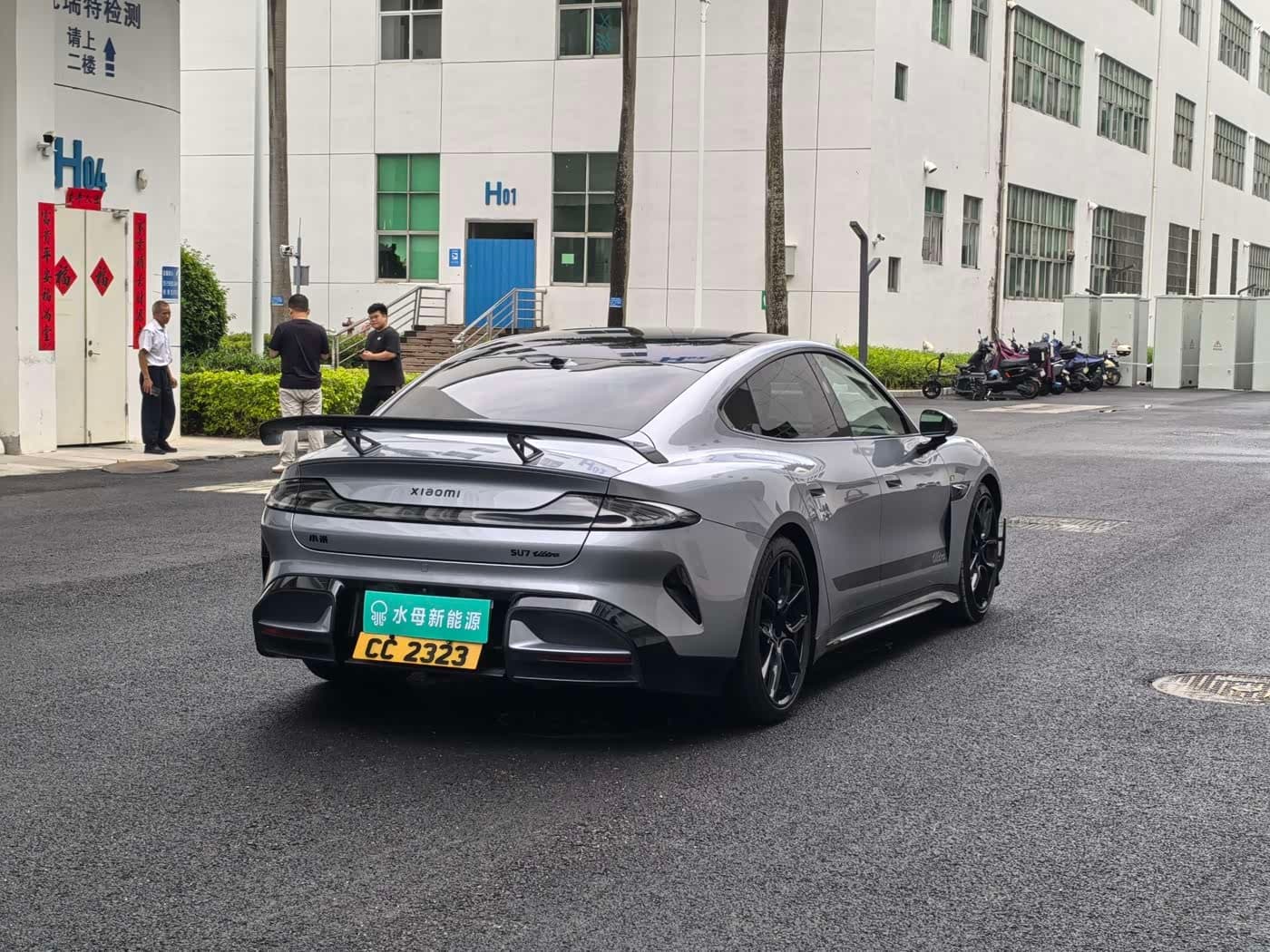2025 Xiaomi Auto Xiaomi SU7 Ultra 银灰色, 13,000 km, China export – photo 5