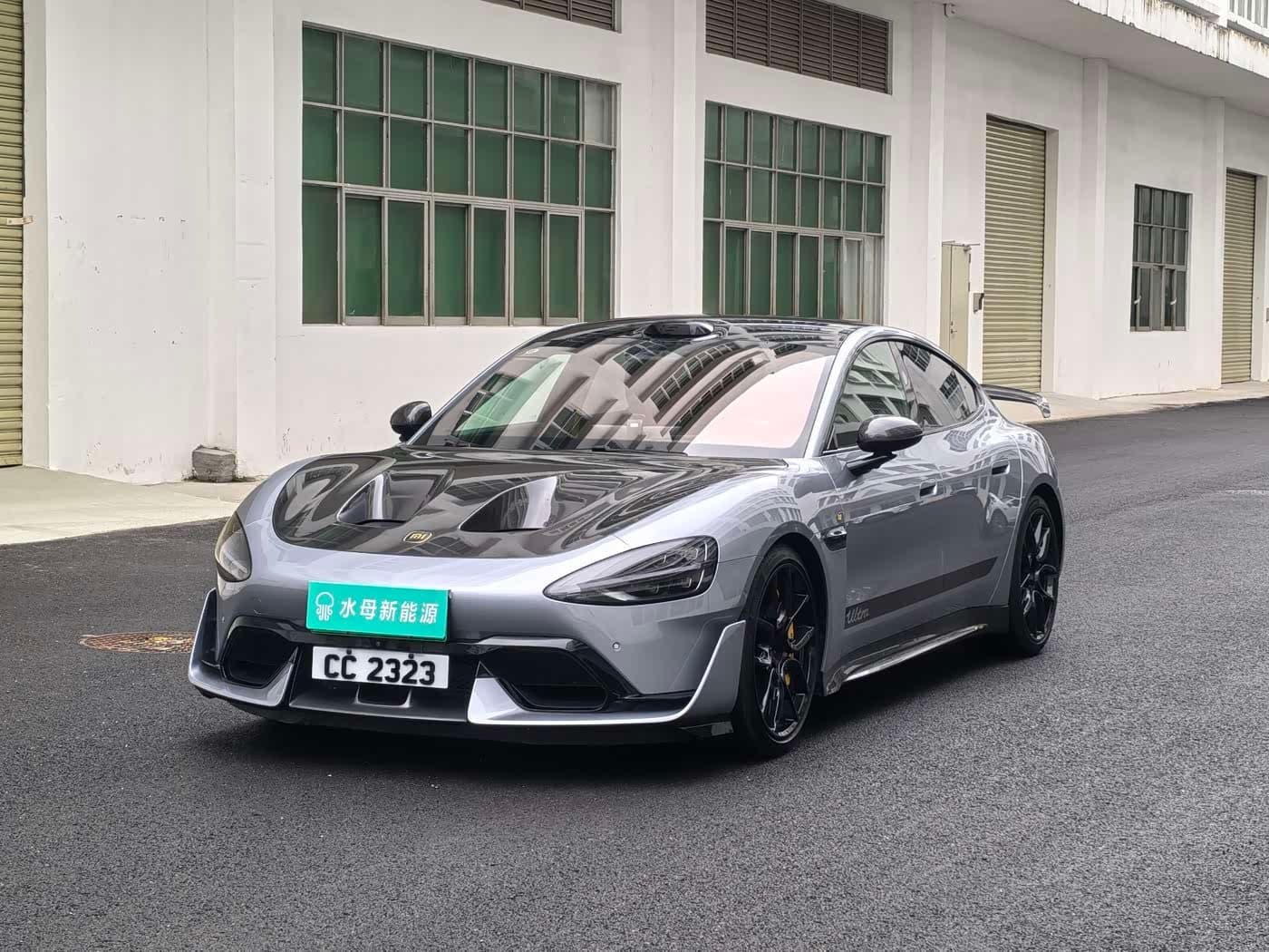 2025 Xiaomi Auto Xiaomi SU7 Ultra 银灰色, 13,000 km, China export – photo 1