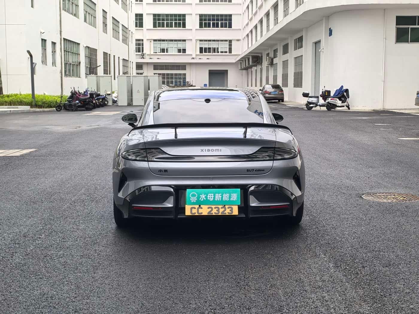 2025 Xiaomi Auto Xiaomi SU7 Ultra 银灰色, 13,000 km, China export – photo 6