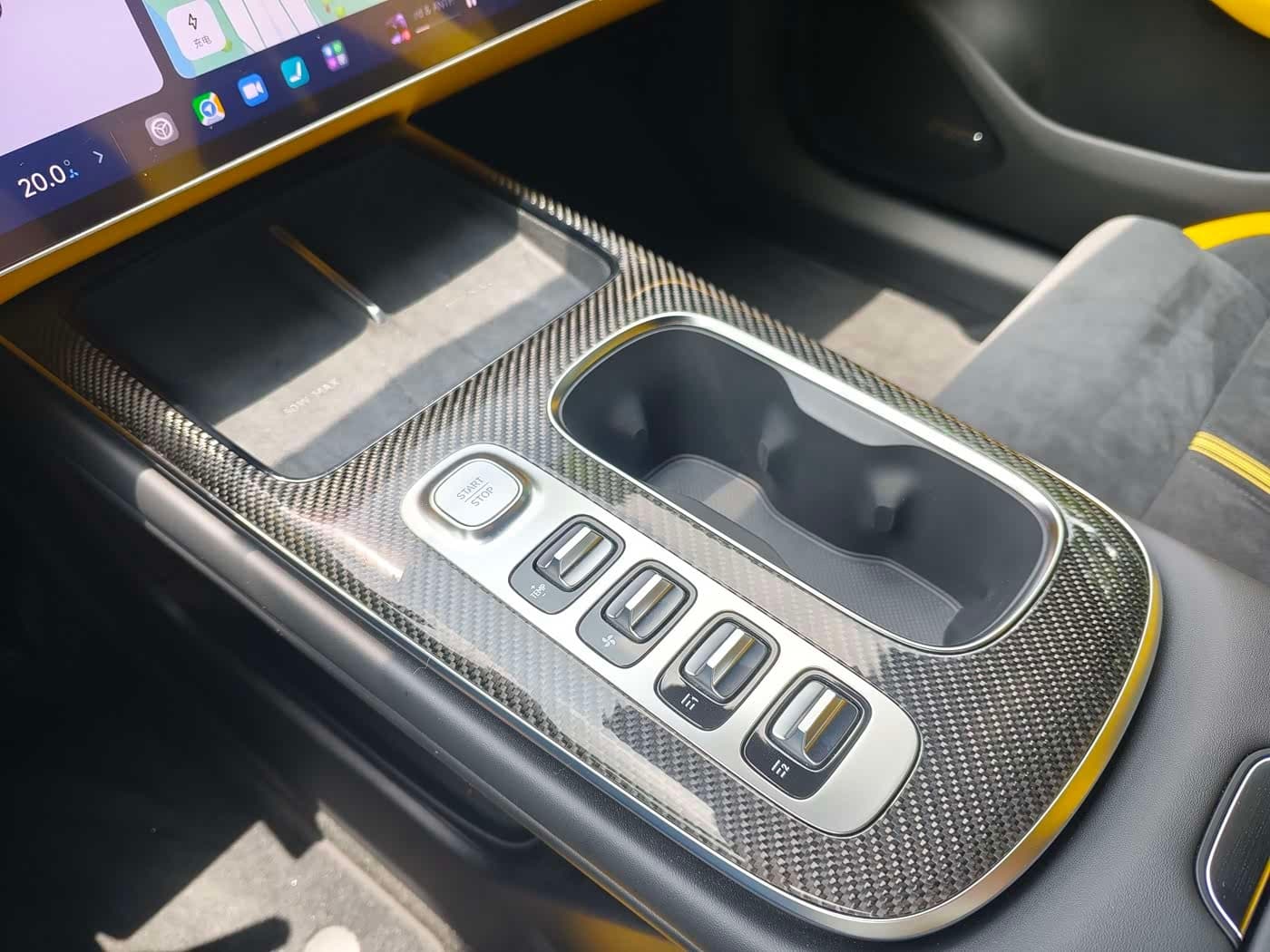 2025 Xiaomi Auto Xiaomi SU7 Ultra White, 8,000 km, China export – photo 17