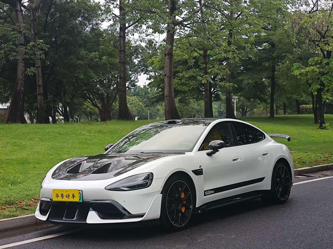 2025 Xiaomi Auto Xiaomi SU7 Ultra White, 8,000 km, China export – photo 1