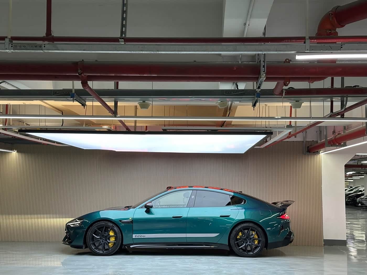 2025 Xiaomi Auto Xiaomi SU7 Ultra Green, 13,000 km, China export – photo 4