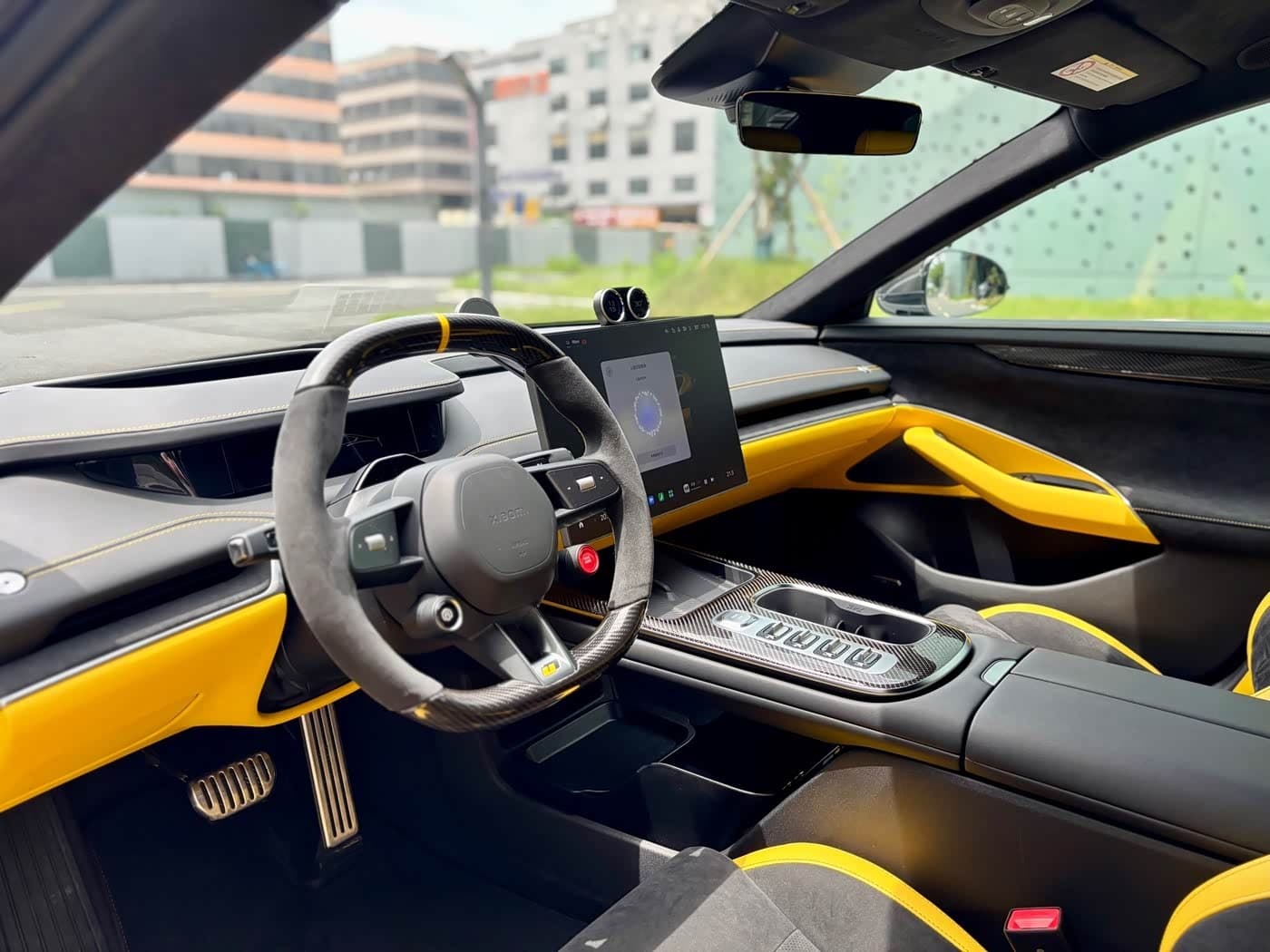 2025 Xiaomi Auto Xiaomi SU7 Ultra White, 13,000 km, China export – photo 4