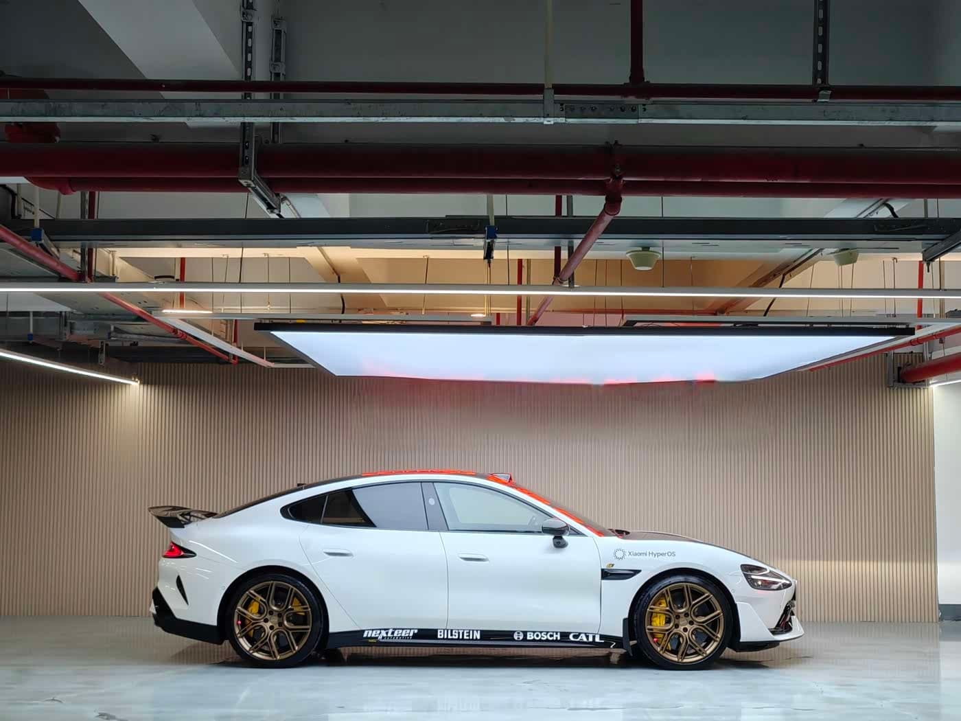 2025 Xiaomi Auto Xiaomi SU7 Ultra White, 4,000 km, China export – photo 4