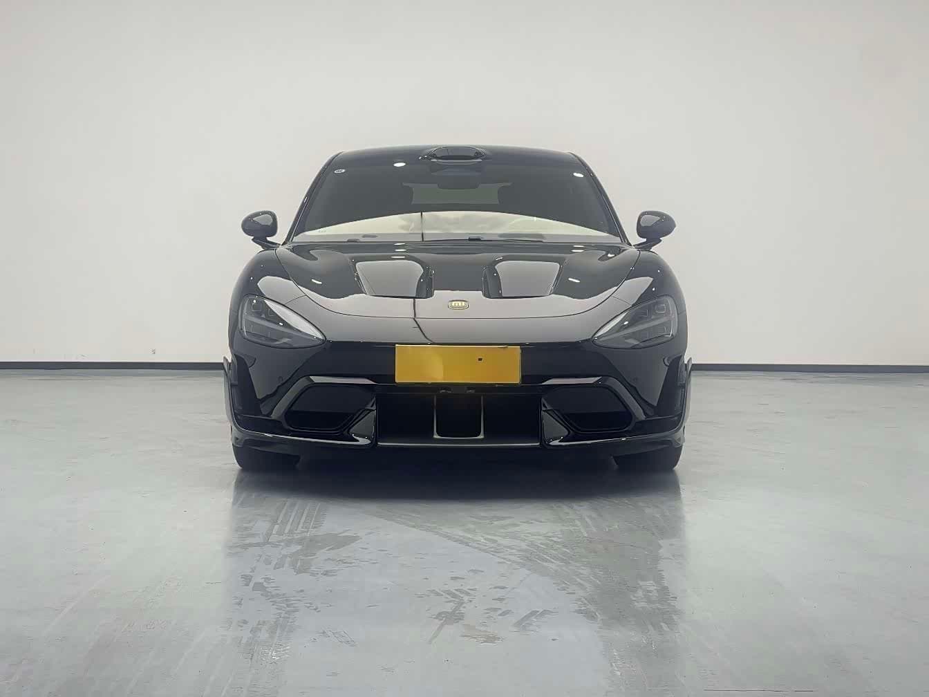 2025 Xiaomi Auto Xiaomi SU7 Ultra Black, 8,500 km, China export – photo 2
