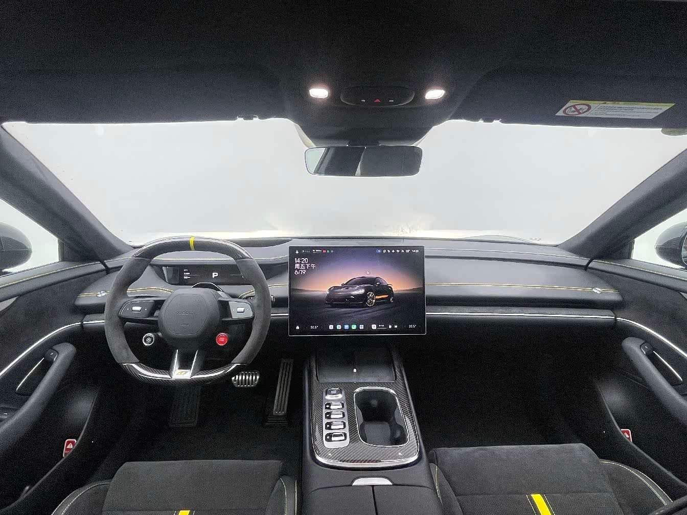 2025 Xiaomi Auto Xiaomi SU7 Ultra Black, 8,500 km, China export – photo 11
