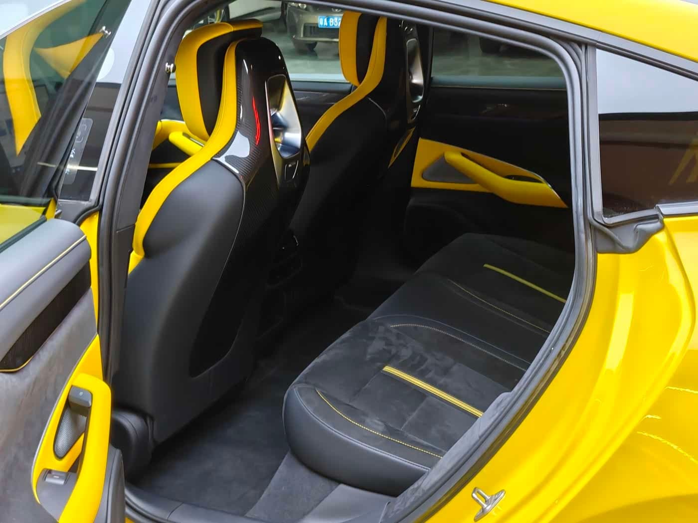 2025 Xiaomi Auto Xiaomi SU7 Ultra Yellow, 13,000 km, China export – photo 9