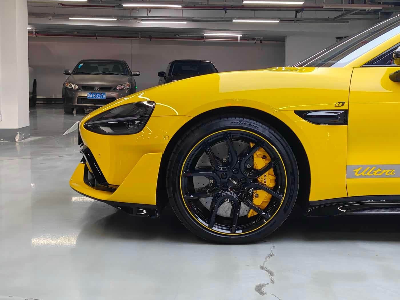 2025 Xiaomi Auto Xiaomi SU7 Ultra Yellow, 13,000 km, China export – photo 5