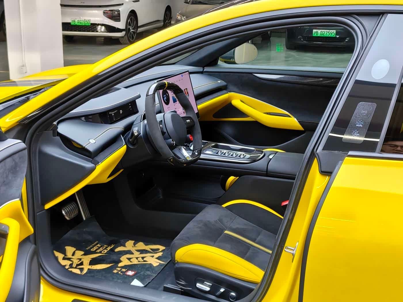 2025 Xiaomi Auto Xiaomi SU7 Ultra Yellow, 13,000 km, China export – photo 7