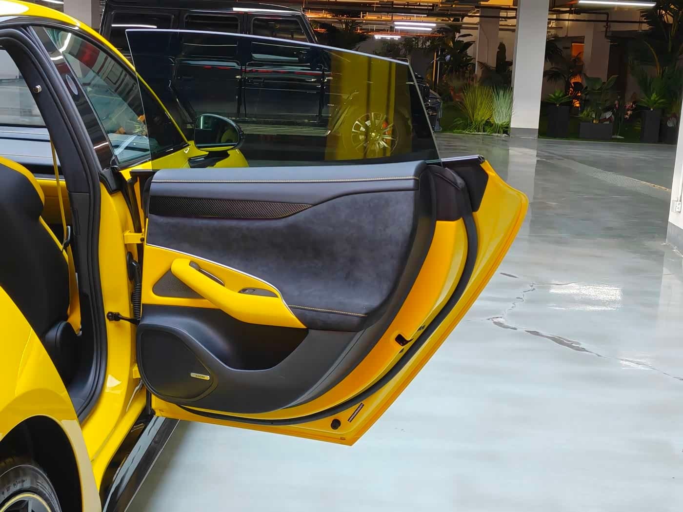 2025 Xiaomi Auto Xiaomi SU7 Ultra Yellow, 13,000 km, China export – photo 14