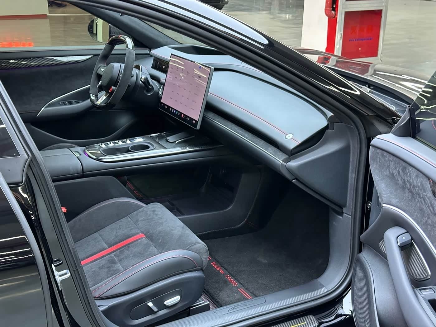 2025 Xiaomi Auto Xiaomi SU7 Ultra Black, 3,000 km, China export – photo 18