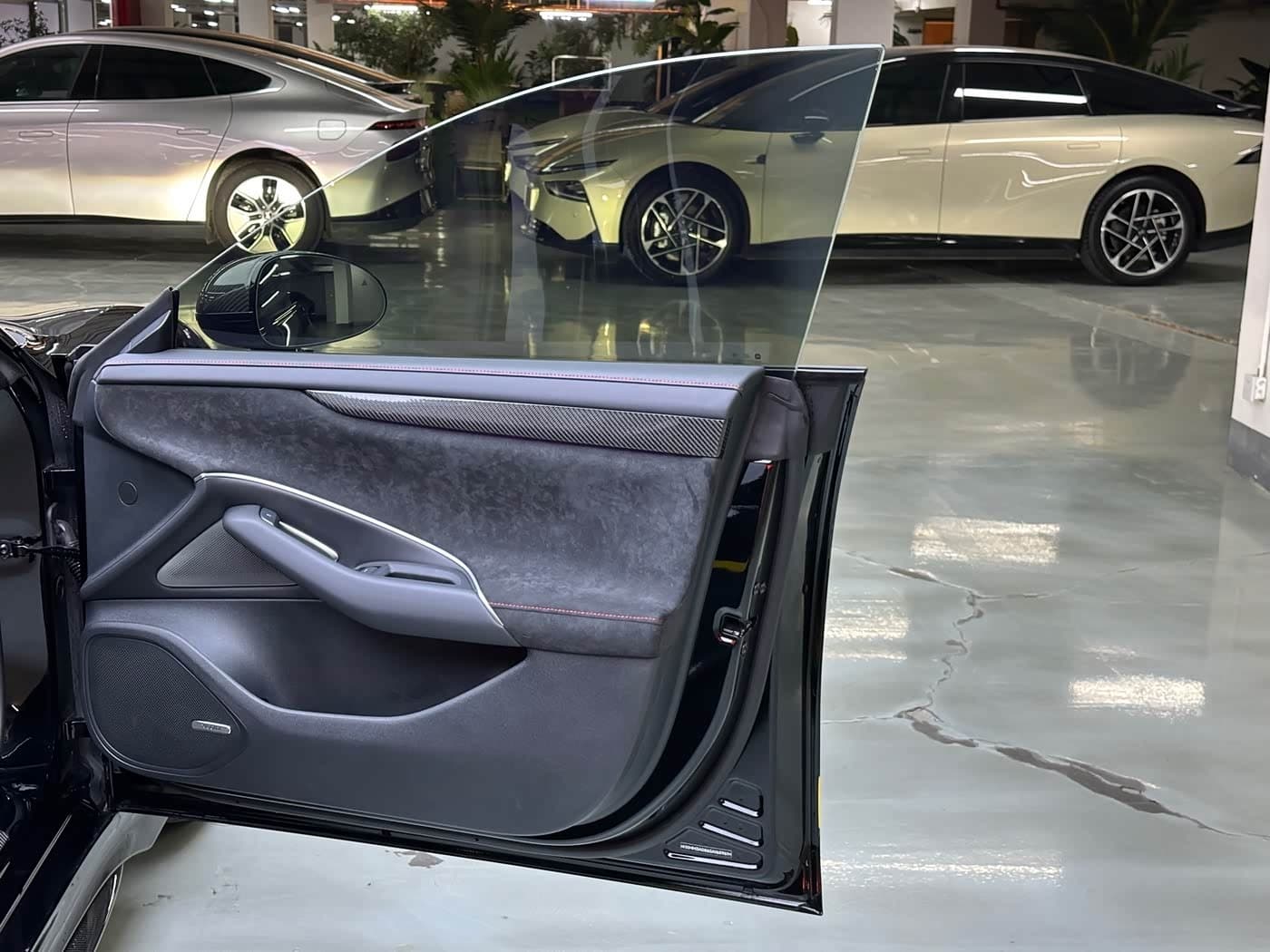 2025 Xiaomi Auto Xiaomi SU7 Ultra Black, 3,000 km, China export – photo 17