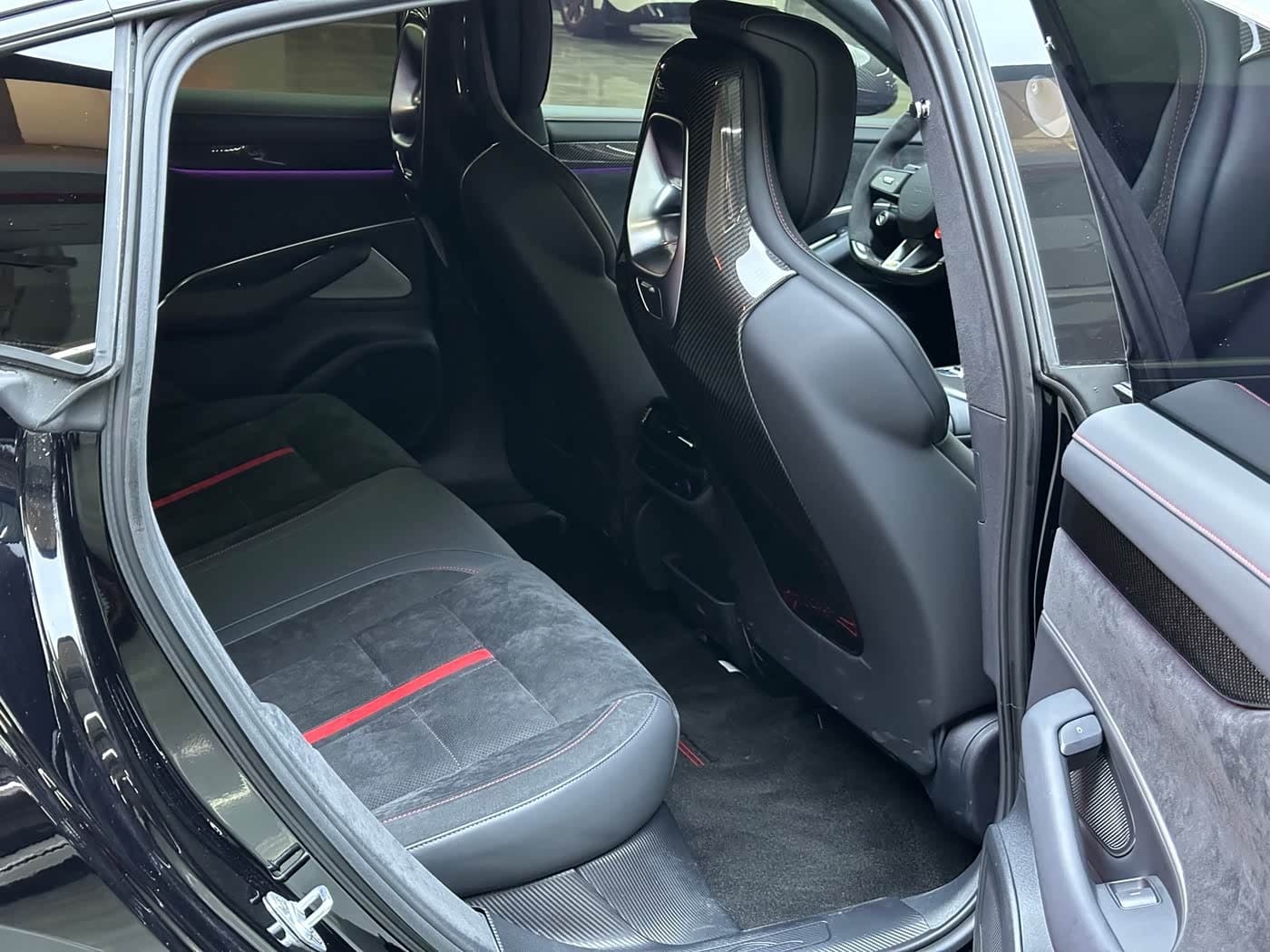 2025 Xiaomi Auto Xiaomi SU7 Ultra Black, 3,000 km, China export – photo 16