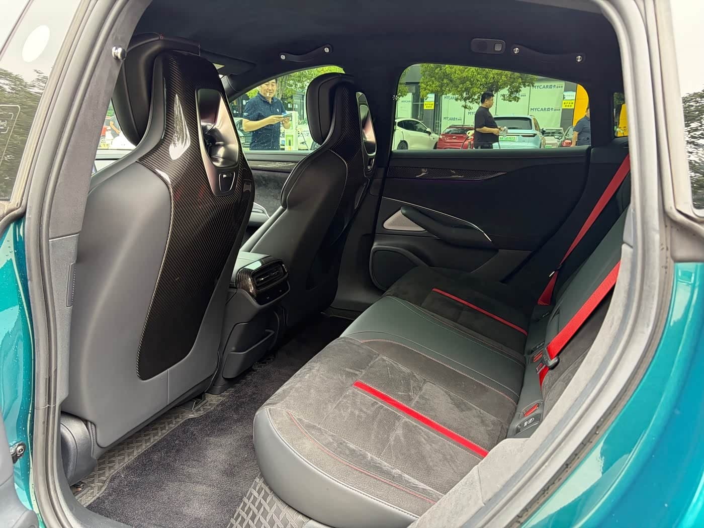 2025 Xiaomi Auto Xiaomi SU7 Ultra Green, 16,000 km, China export – photo 18