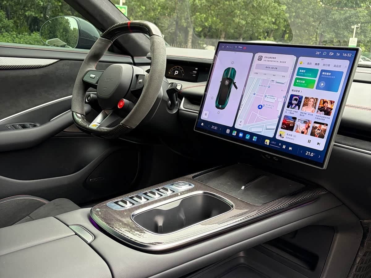 2025 Xiaomi Auto Xiaomi SU7 Ultra Green, 16,000 km, China export – photo 16