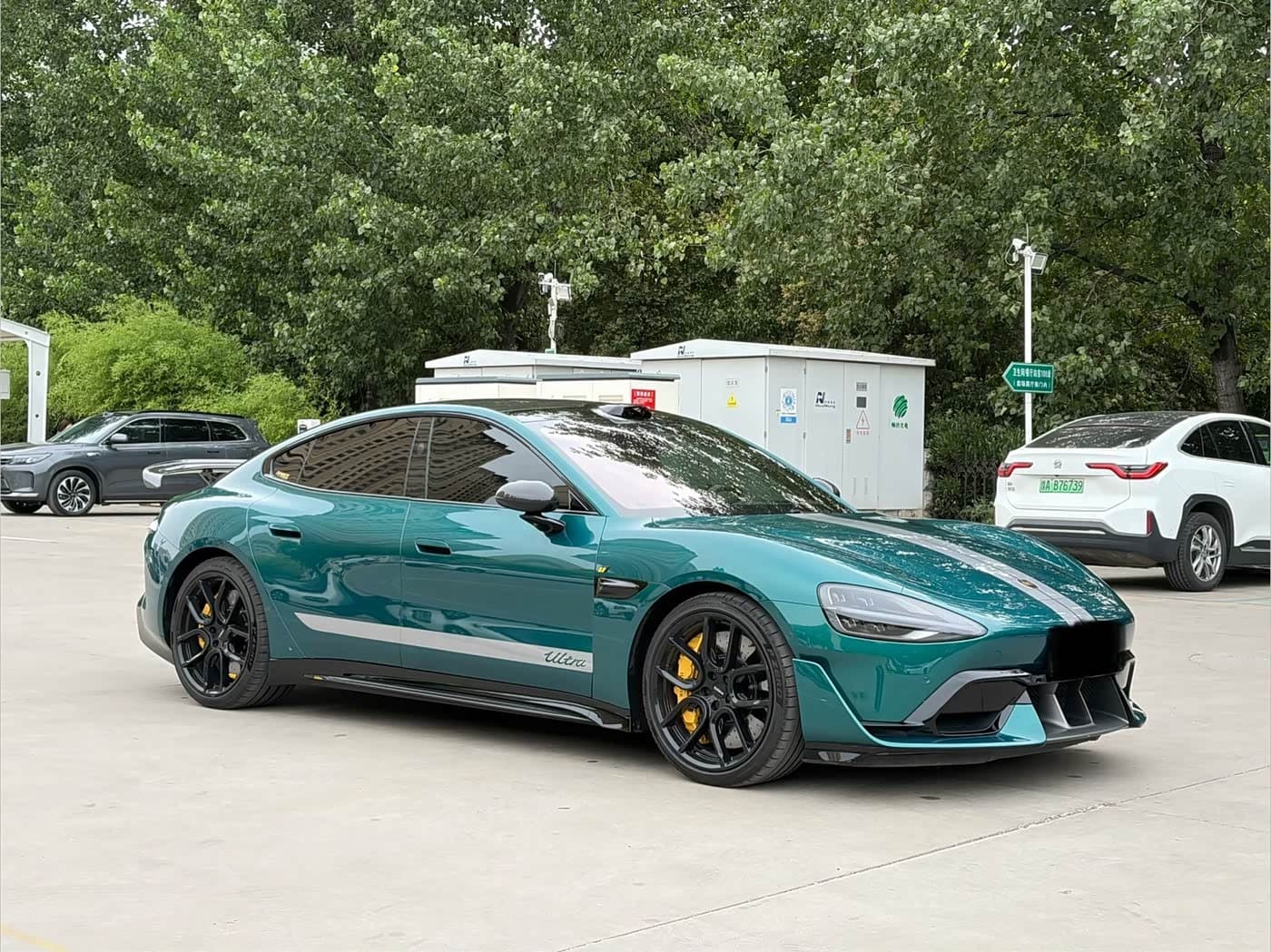 2025 Xiaomi Auto Xiaomi SU7 Ultra Green, 16,000 km, China export – photo 3