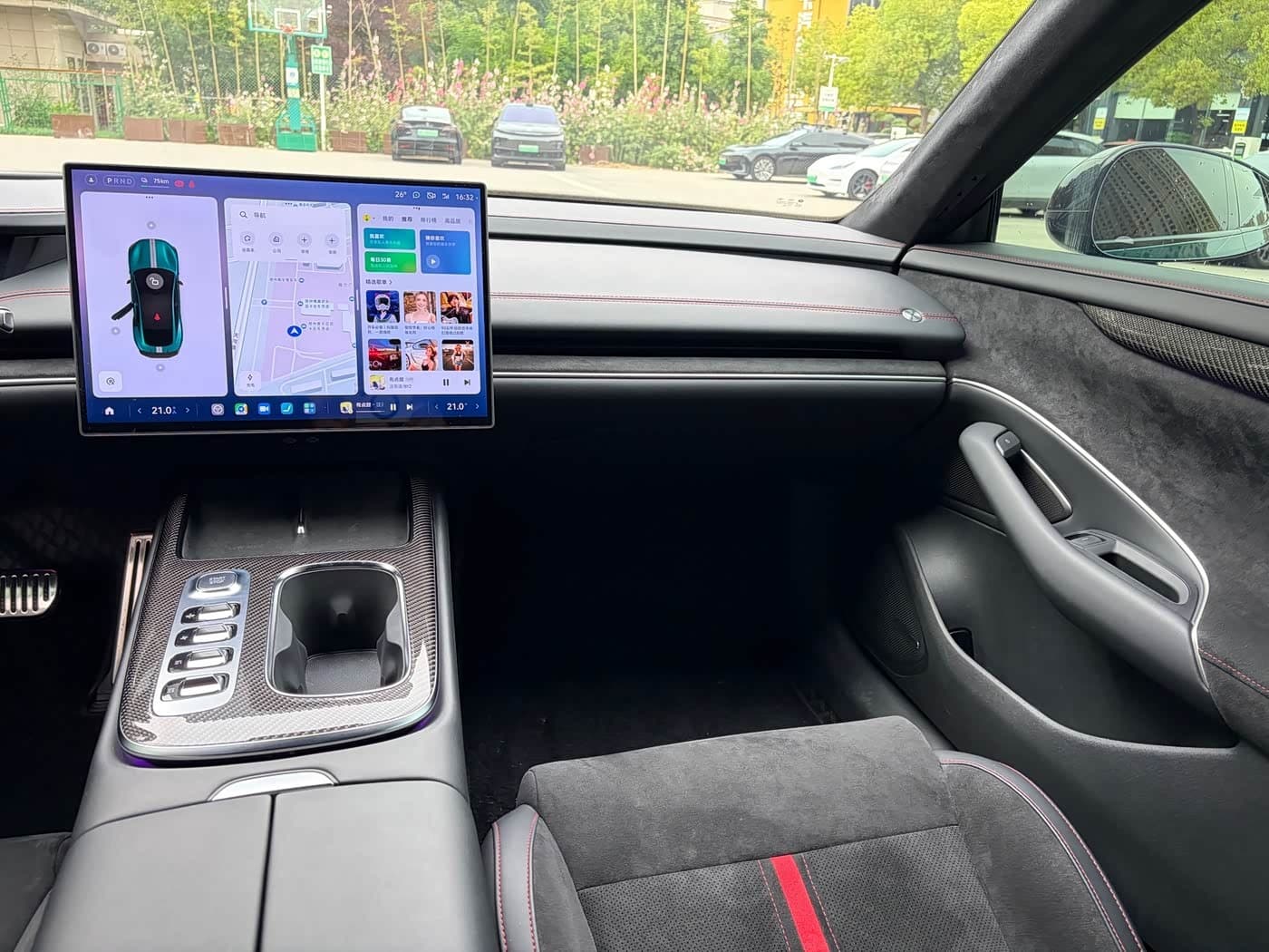 2025 Xiaomi Auto Xiaomi SU7 Ultra Green, 16,000 km, China export – photo 14