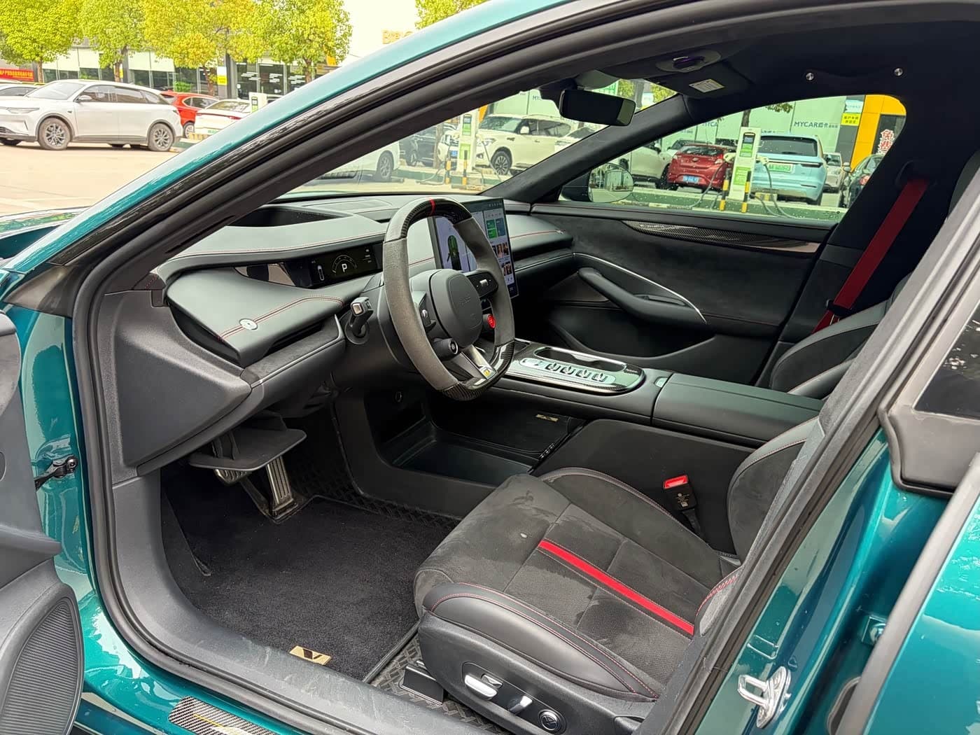2025 Xiaomi Auto Xiaomi SU7 Ultra Green, 16,000 km, China export – photo 8