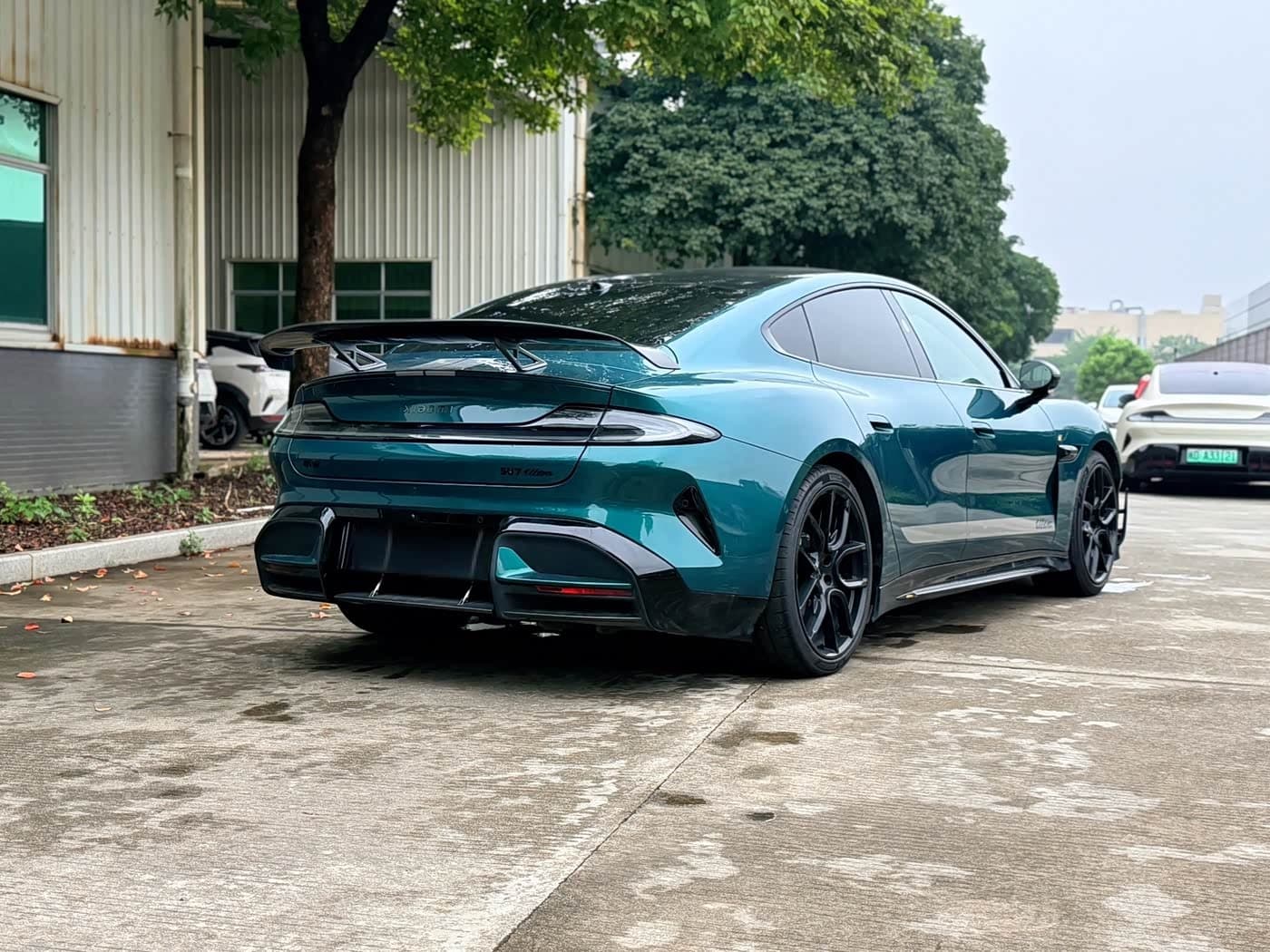 2025 Xiaomi Auto Xiaomi SU7 Ultra Green, 13,000 km, China export – photo 3