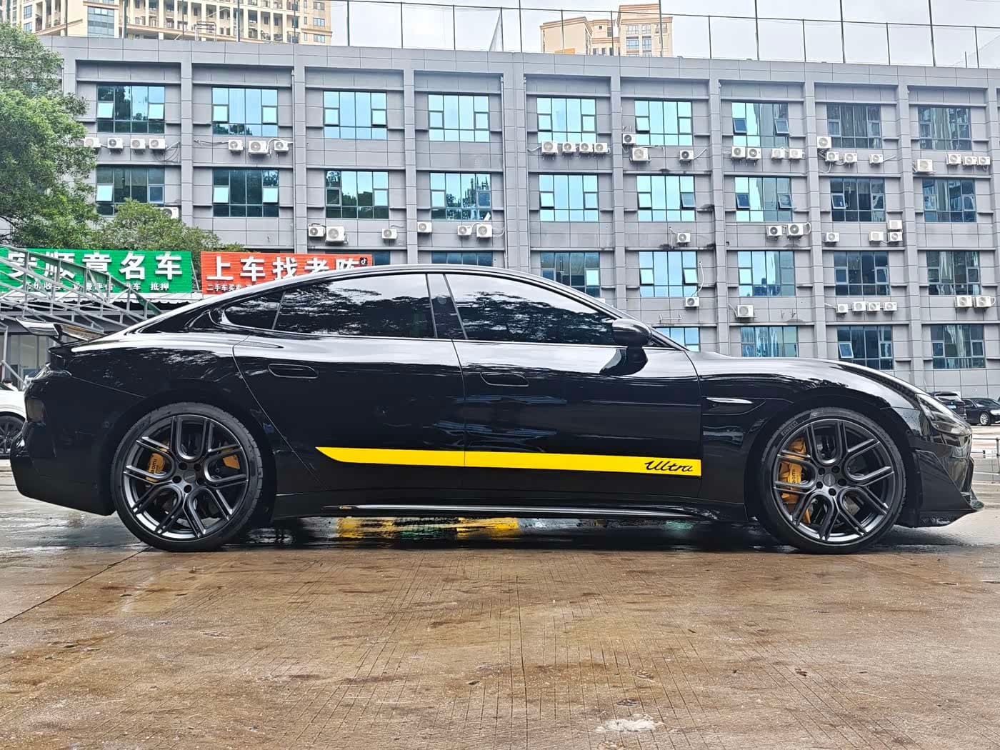 2025 Xiaomi Auto Xiaomi SU7 Ultra Black, 22,900 km, China export – photo 7