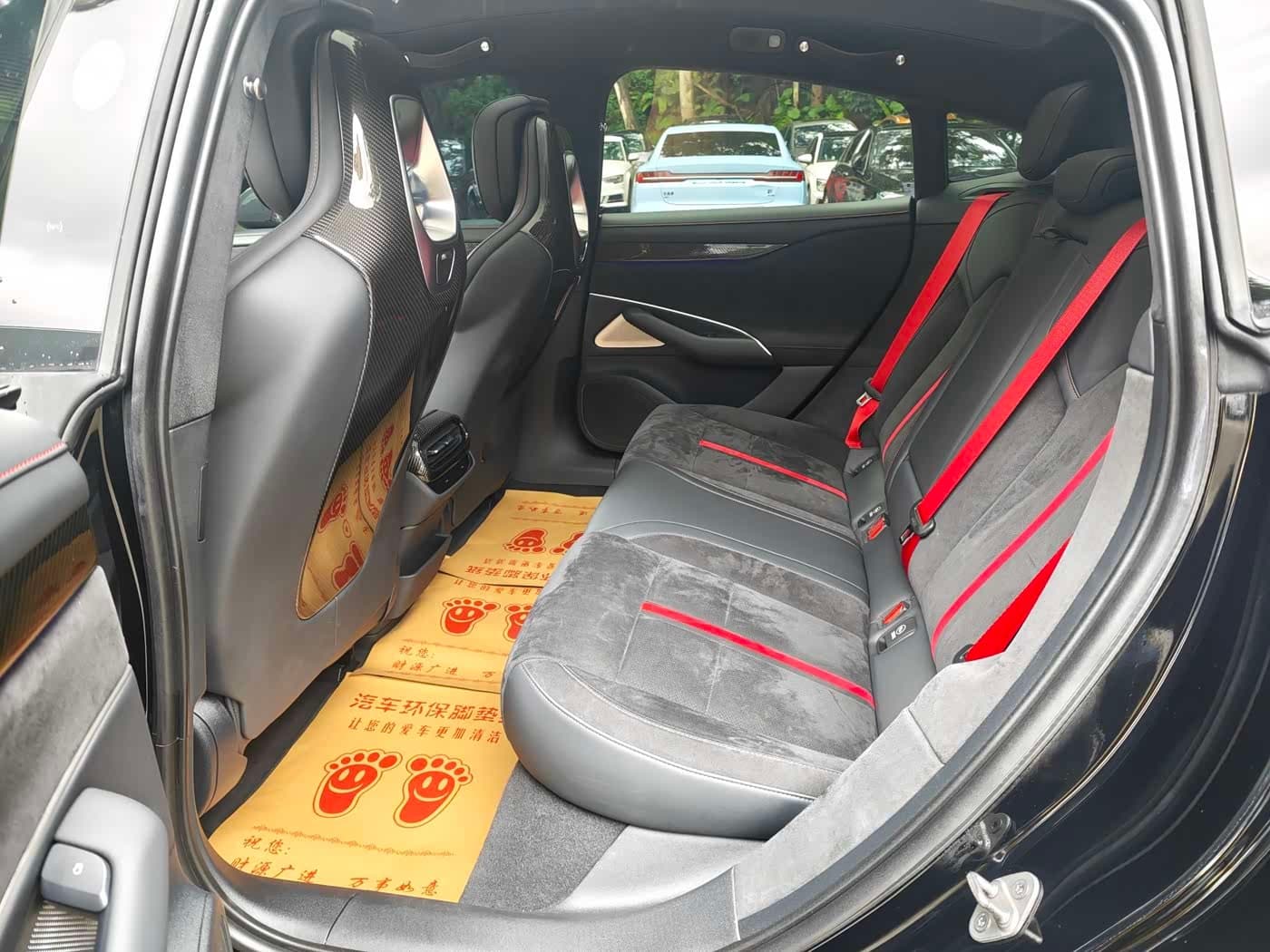 2025 Xiaomi Auto Xiaomi SU7 Ultra Black, 22,900 km, China export – photo 12