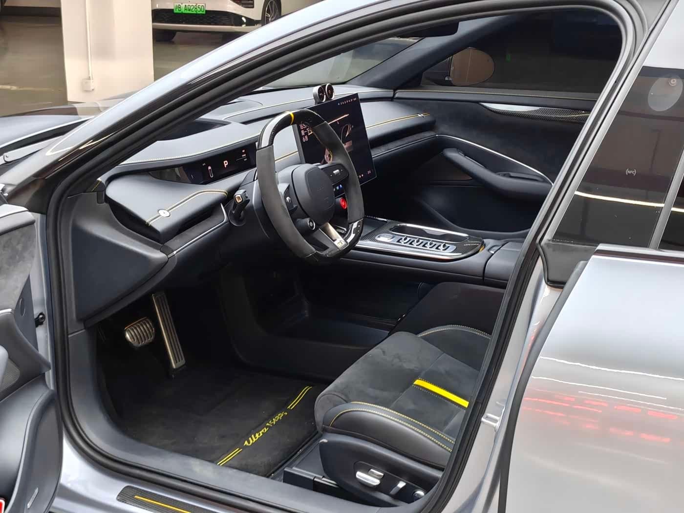 2025 Xiaomi Auto Xiaomi SU7 Ultra 银灰色, 15,000 km, China export – photo 8