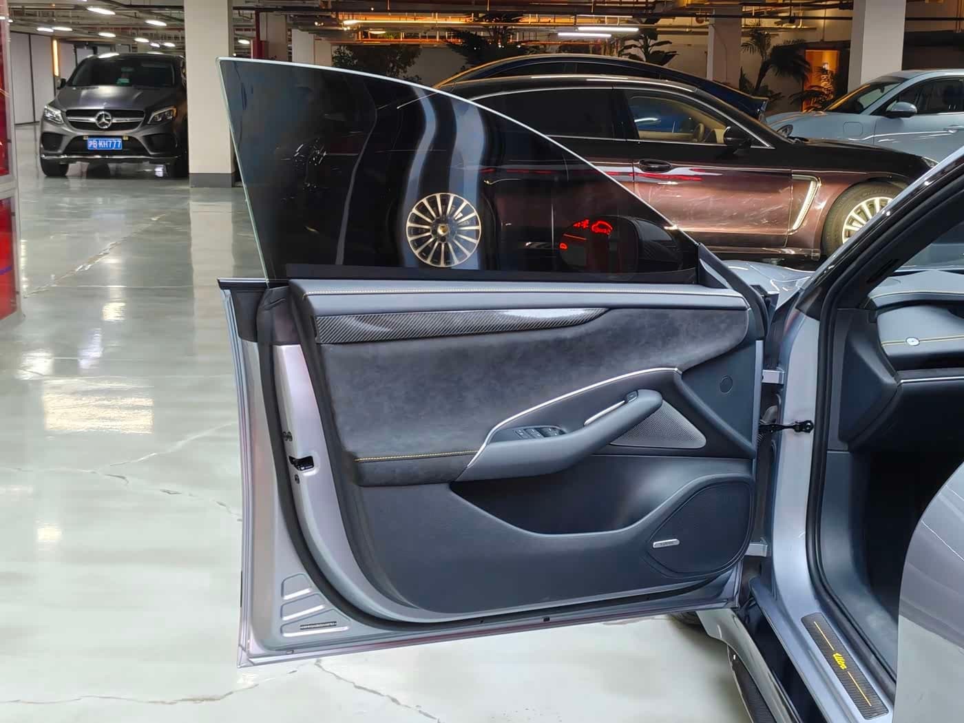 2025 Xiaomi Auto Xiaomi SU7 Ultra 银灰色, 15,000 km, China export – photo 7