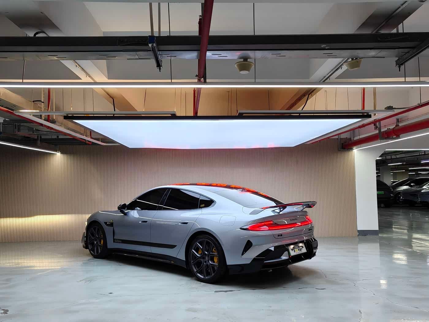 2025 Xiaomi Auto Xiaomi SU7 Ultra 银灰色, 15,000 km, China export – photo 19