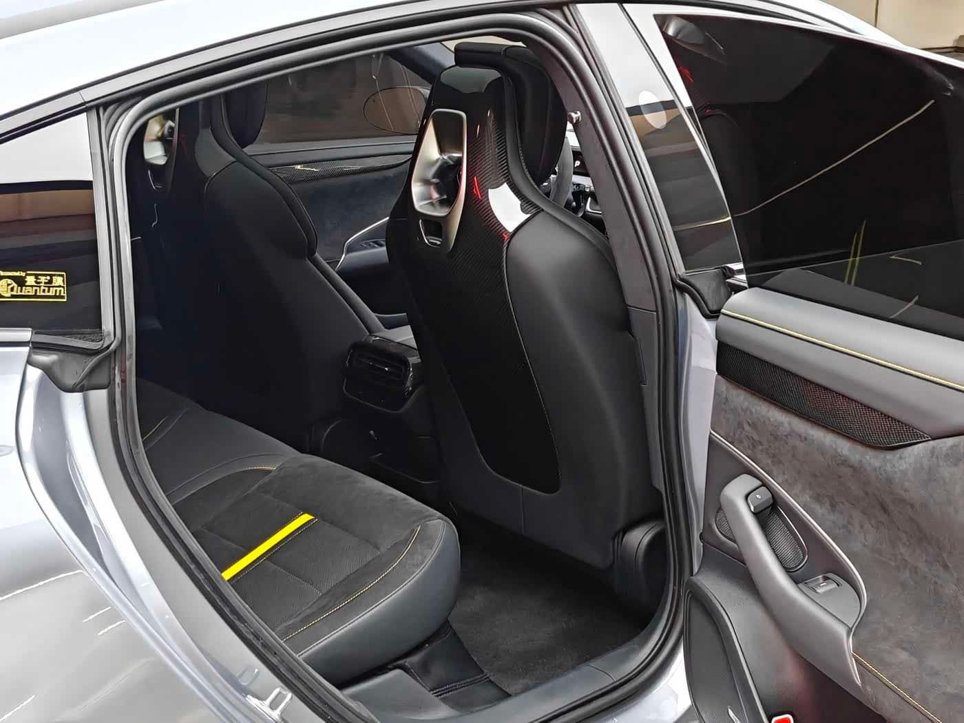 2025 Xiaomi Auto Xiaomi SU7 Ultra 银灰色, 15,000 km, China export – photo 16