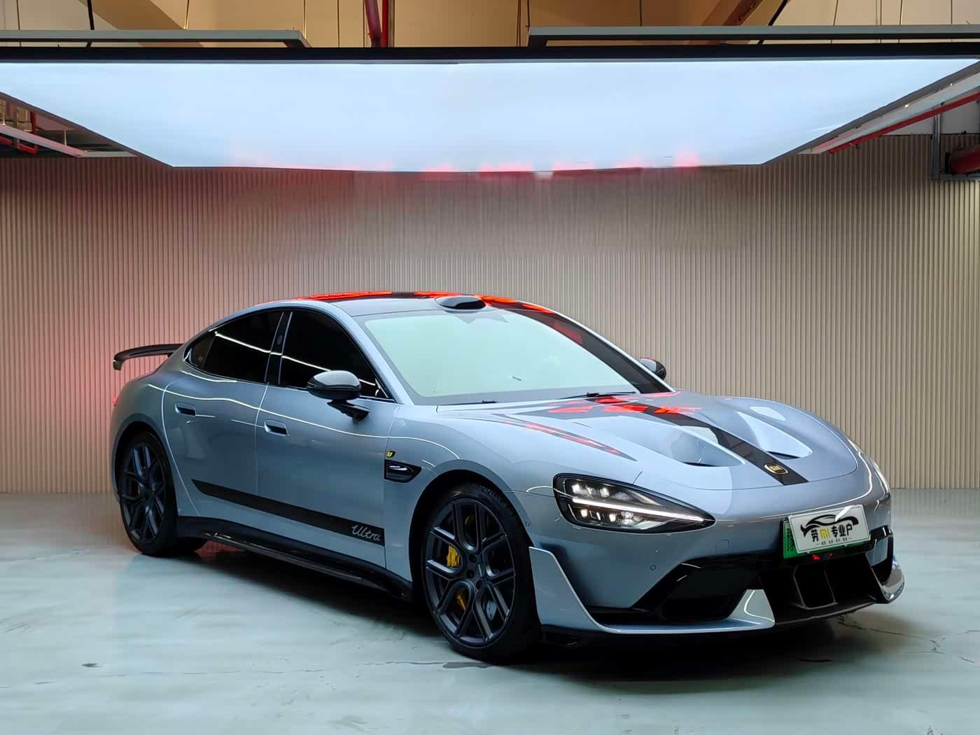 2025 Xiaomi Auto Xiaomi SU7 Ultra 银灰色, 15,000 km, China export – photo 4