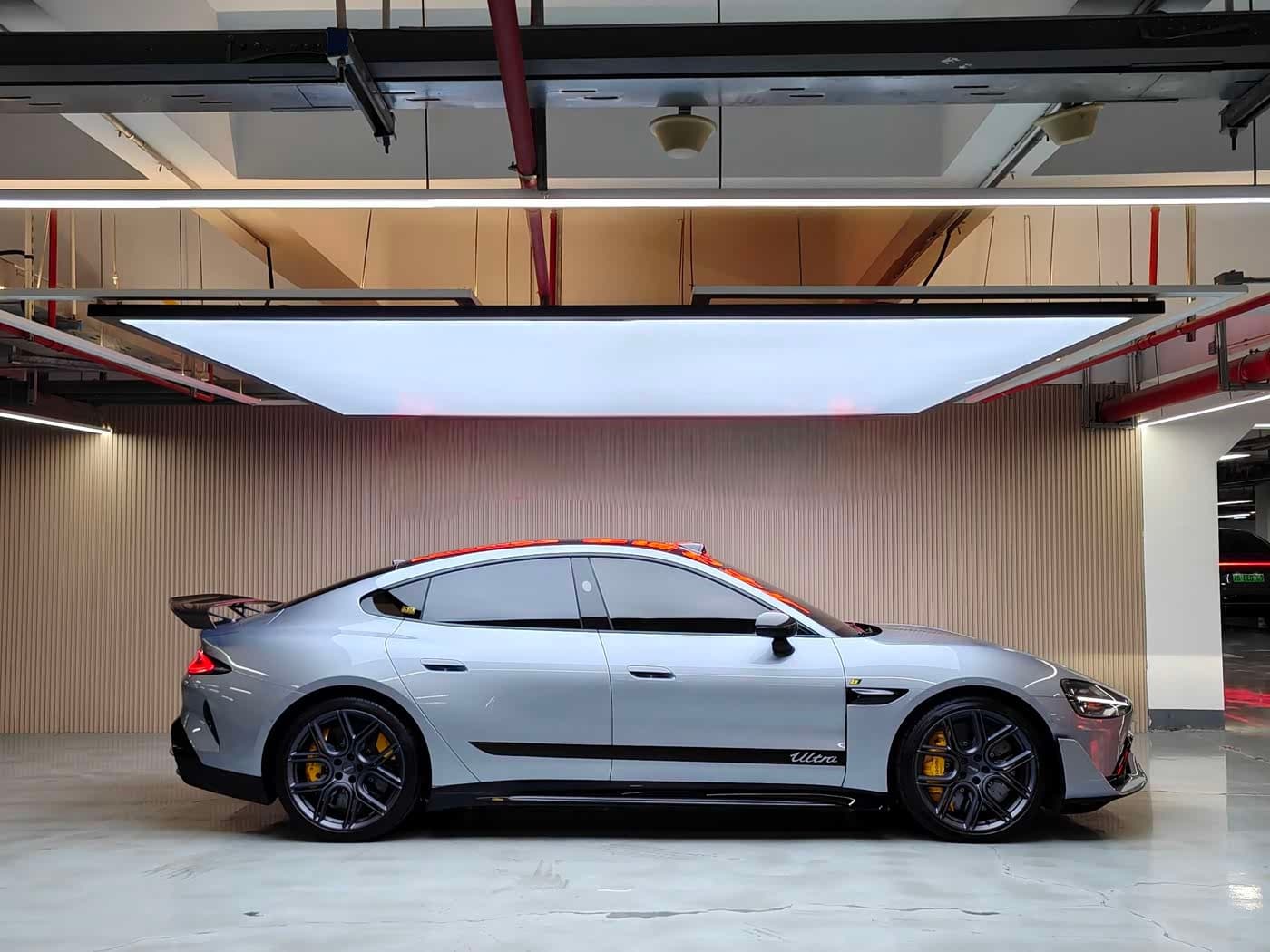 2025 Xiaomi Auto Xiaomi SU7 Ultra 银灰色, 15,000 km, China export – photo 5
