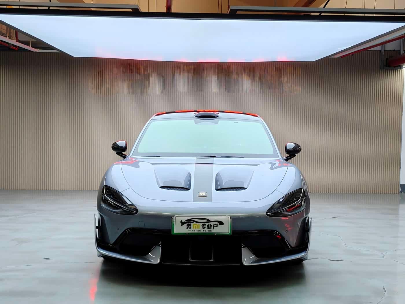 2025 Xiaomi Auto Xiaomi SU7 Ultra 银灰色, 15,000 km, China export – photo 3