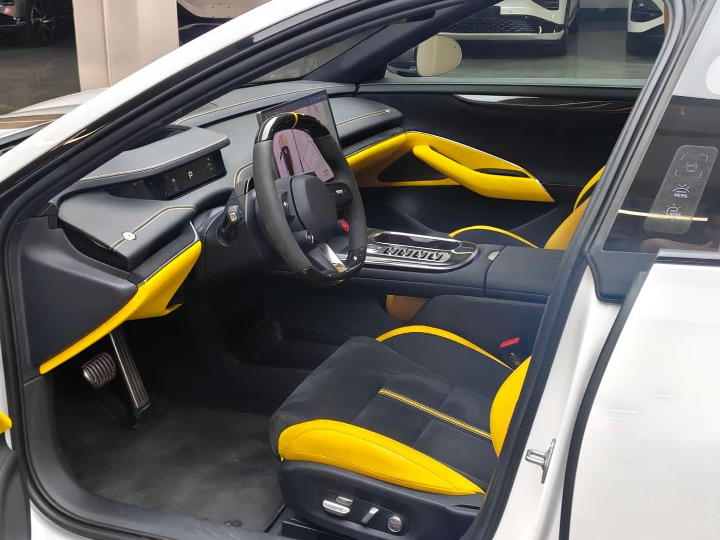 2025 Xiaomi Auto Xiaomi SU7 Ultra White, 22,000 km, China export – photo 7