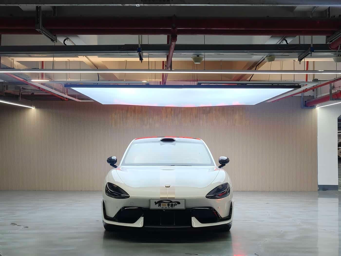 2025 Xiaomi Auto Xiaomi SU7 Ultra White, 22,000 km, China export – photo 2